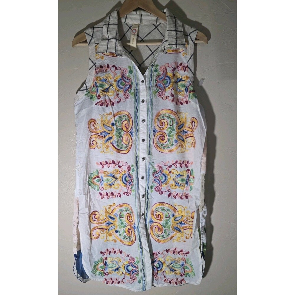 Cyrena Sleeveless Shirt White Colorful Floral Paisley Embroidry Size Medium